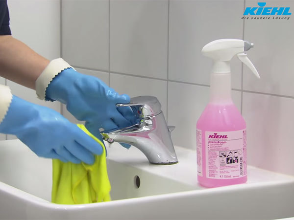 KIEHL представил новое средство для санитарных помещений на выставке Toilet & Cleaning Expo 2015 Moscow