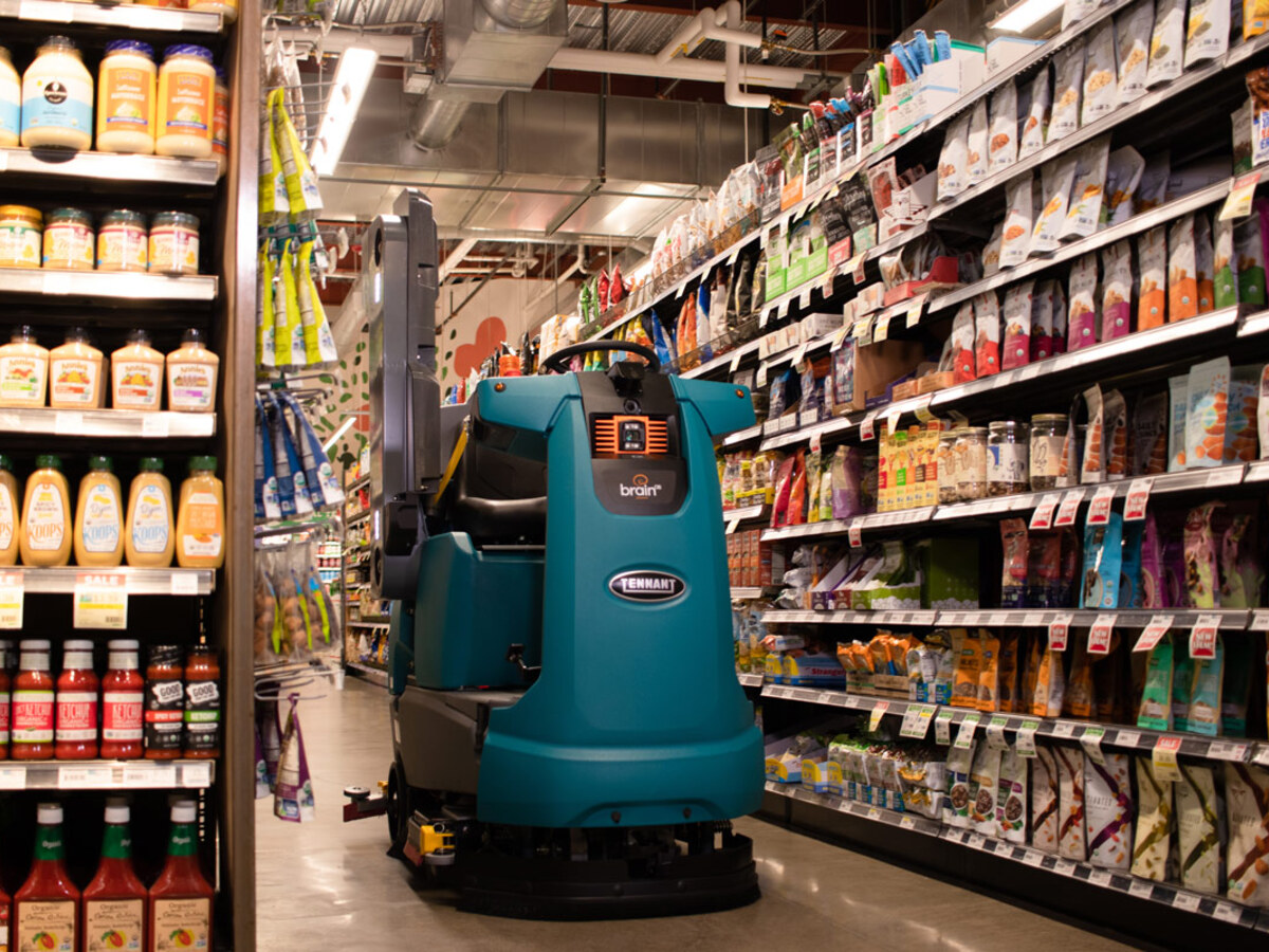 Brain Corp научили роботов-уборщиков вести складской учет в магазинах